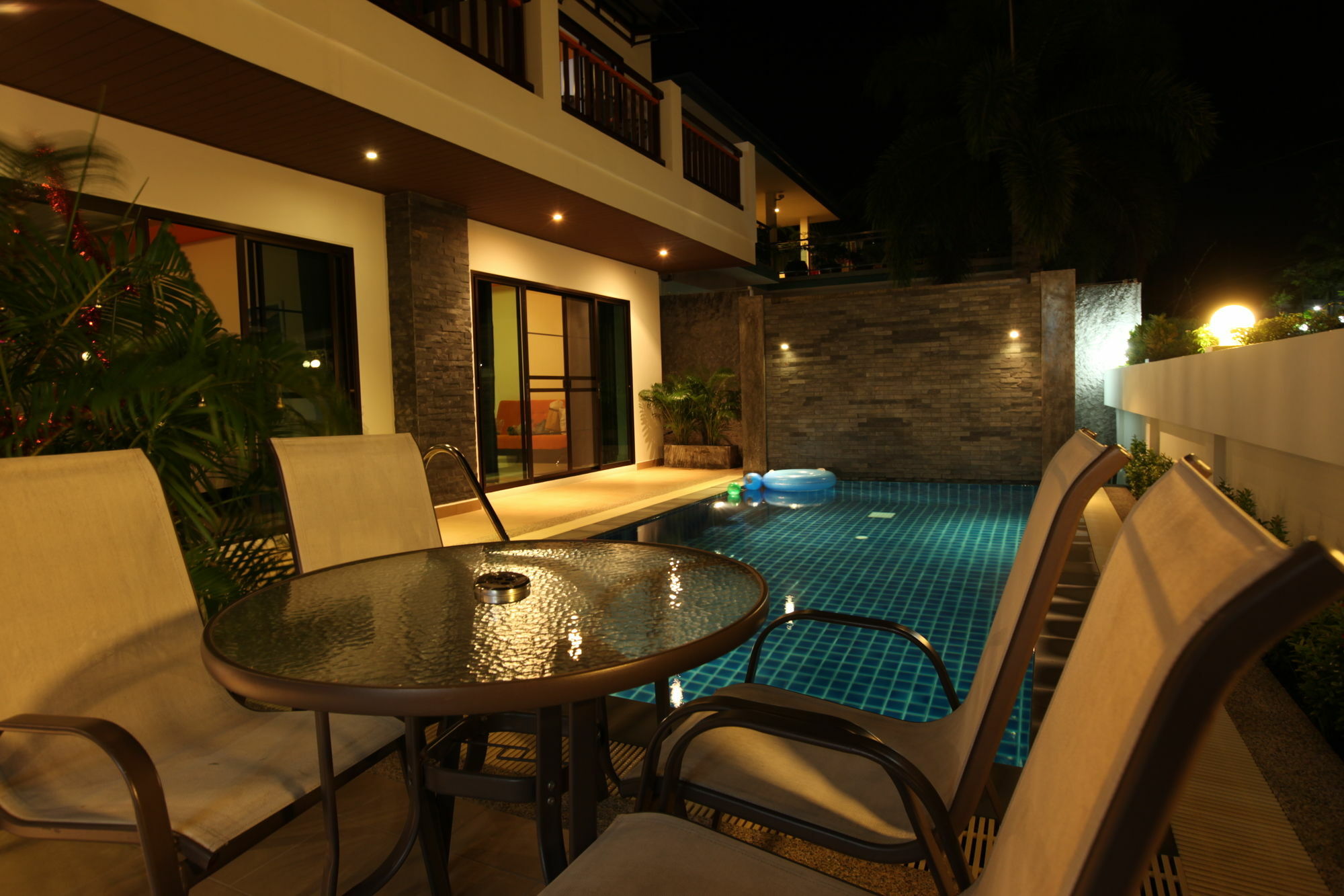 Duangjai Residence Rawai Екстериор снимка